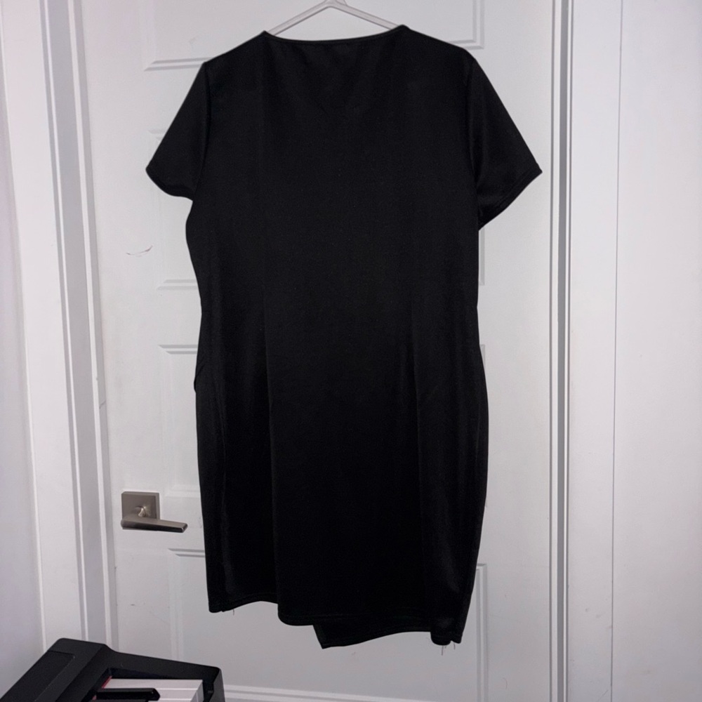 Chic Black Mini Dress with Button Detail PTP22” Fits US 1X-2X - Picture 8 of 9